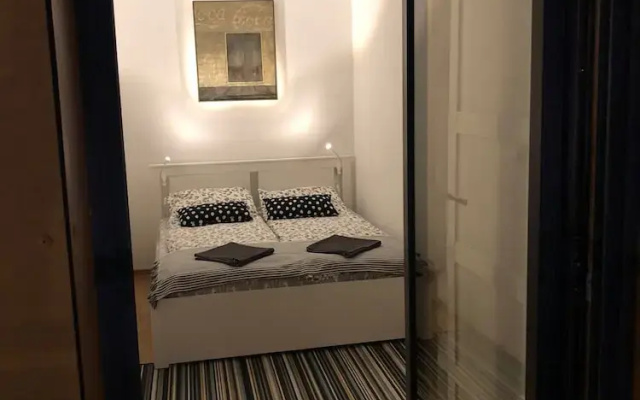 Central Garden Apartment