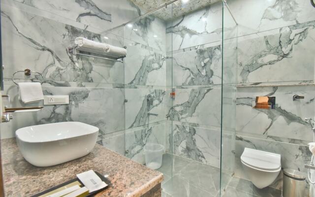 Ark Holiday Inn By Dls Hotels