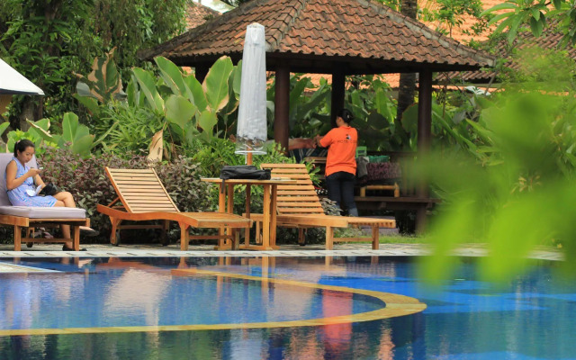 Lusa Hotel