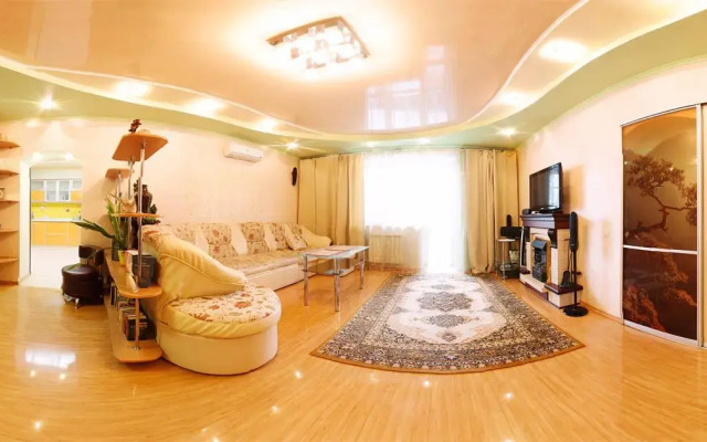 Апартаменты на улице 70 лет Октября 16/4