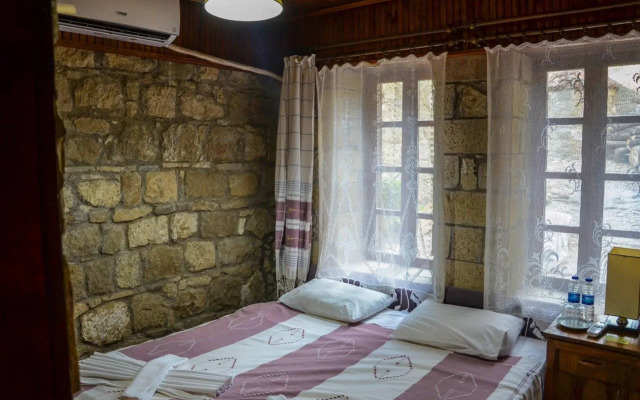 Zeushan Kucuk Otel