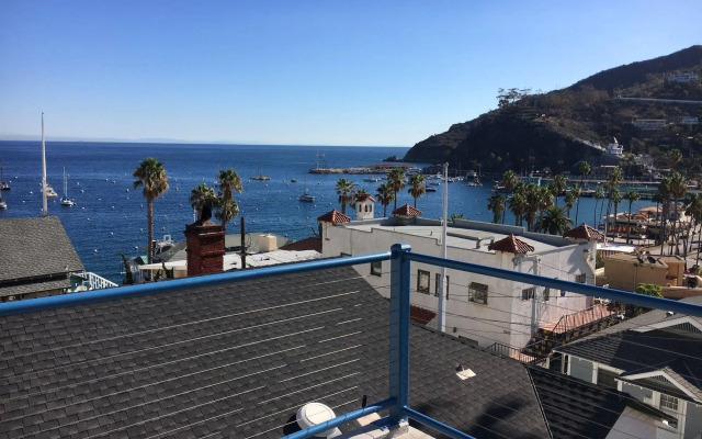 Seaport Village Inn Avalon