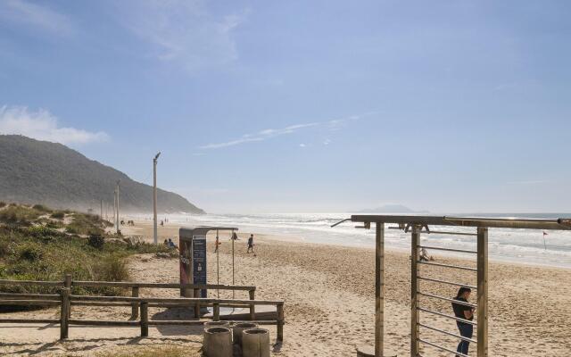 Apto c/piscina a 3min da praia dos Ingleses VIN204