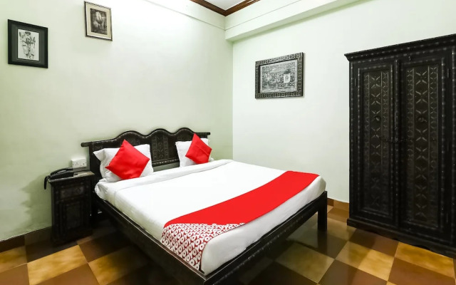 OYO 10132 Hotel Regal Inn