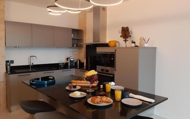 Chateau Croix De Labrie