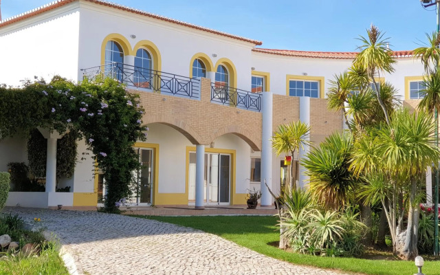 Luz Bay Hotel