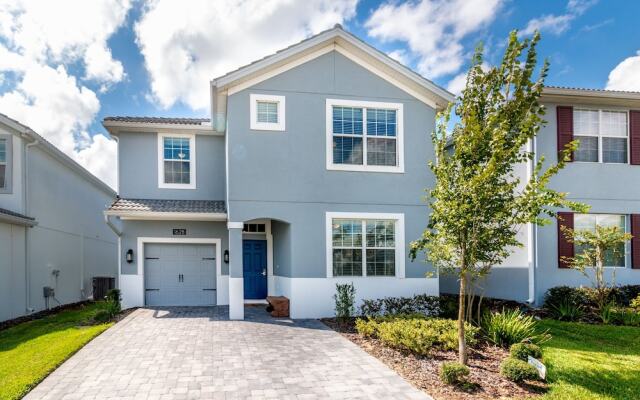 Champions Retreat by VillaDirect