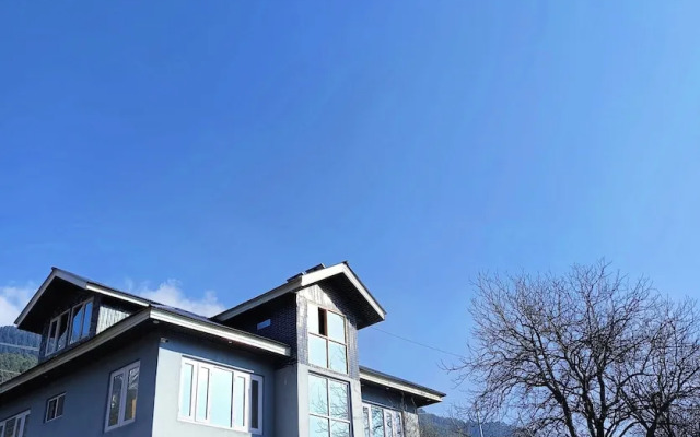 Tavisha River View Orchard Pahalgam