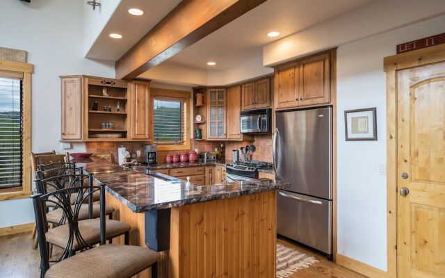 Alpine Vista 6 4 Bedroom Townhouse by RedAwning