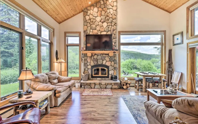 Alpine Escape w/ Mtn Views in Blue River!