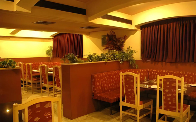Hotel Saratha Rajans