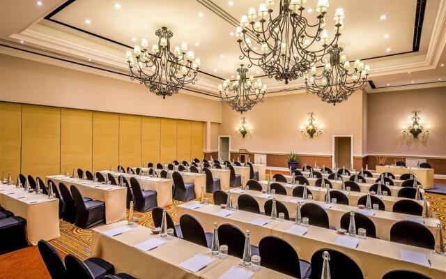 Avani Victoria Falls Resort