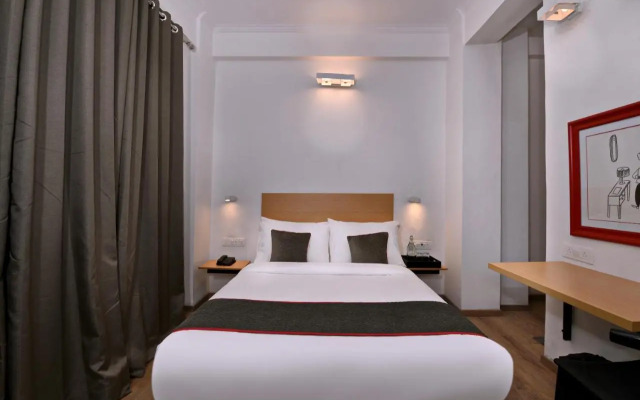 OYO 18258 Flagship Cherry Inn