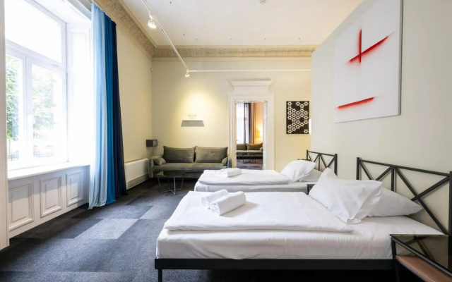 Home ApartHotel