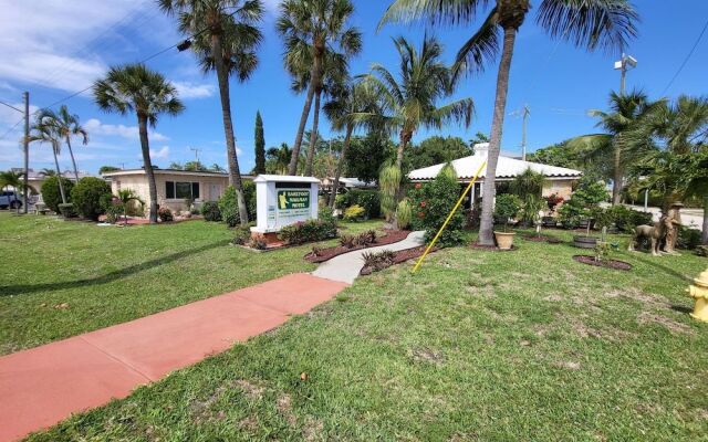 Barefoot Mailman Inn & Suites