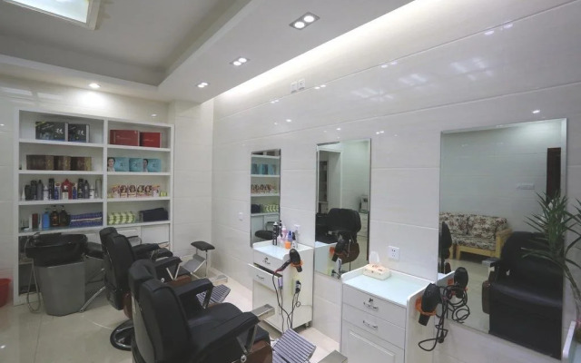 Shihe Hotel Xinyang