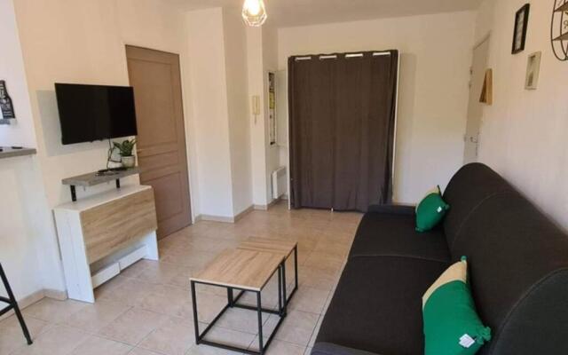 Charmant Studio avec Jardin proche Odysseum