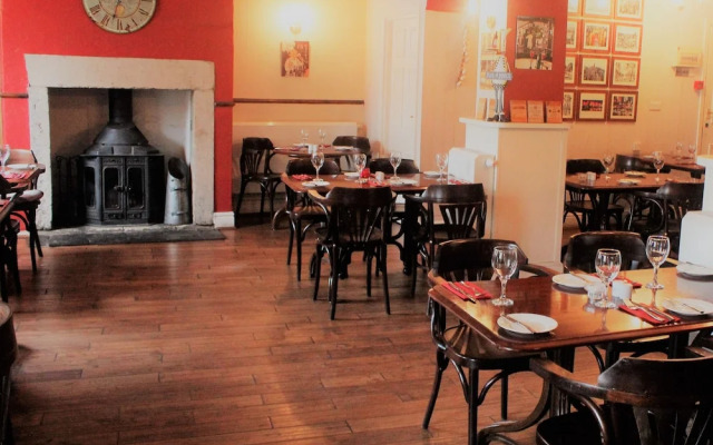 Forresters Bar & Restaurant with Rooms