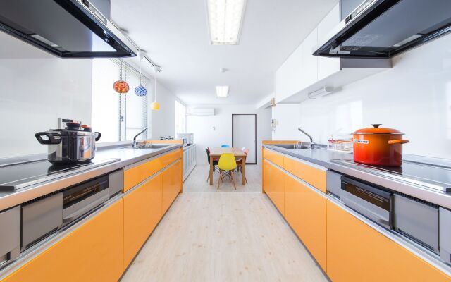 365BASE outdoor hostel