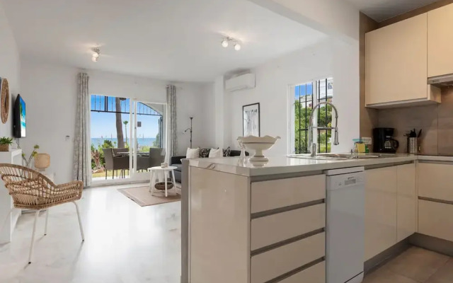 Amazing Pool and Garden Apartment by Costarentals - Ref 253