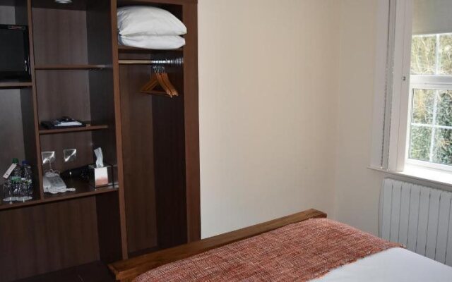Round Tower Hotel