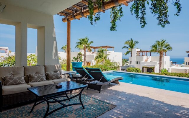 Expansive Views of Famous Cabo Arch: Villa Sirena