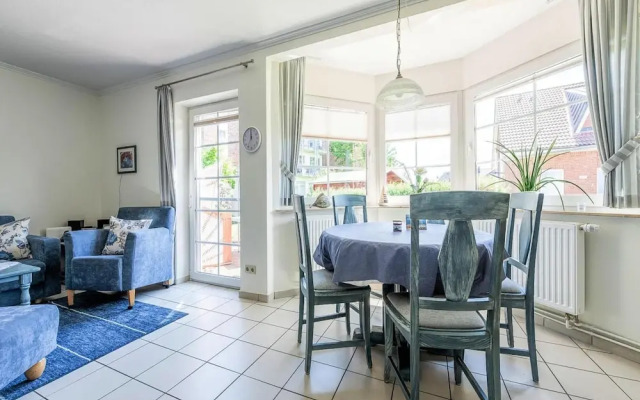 Apartment in Friedrichskoog-spitze With Parking