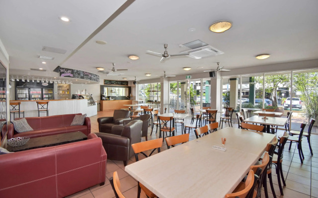 City Oasis Inn Townsville, SureStay Collection by BW