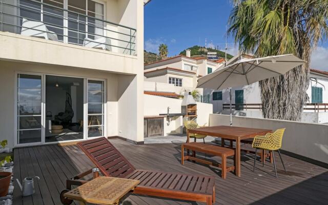 Barbecue and Sunbathing and sea View, Casa Skyline