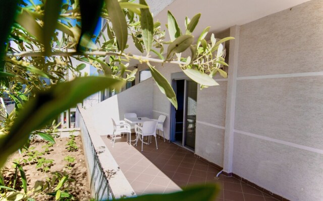 Grand Blue Apartments