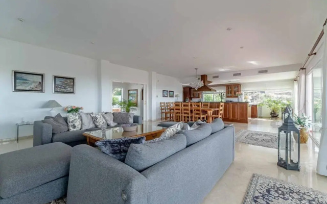 49-La Paz-Hacienda With Breathtaking Views in Mijas!