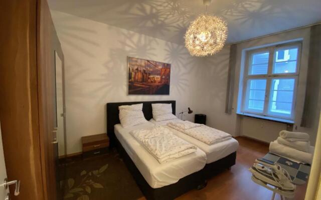 2 Zimmer Appartement am Bismarckplatz Heidelberg