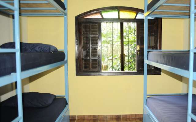 Le House Hostel