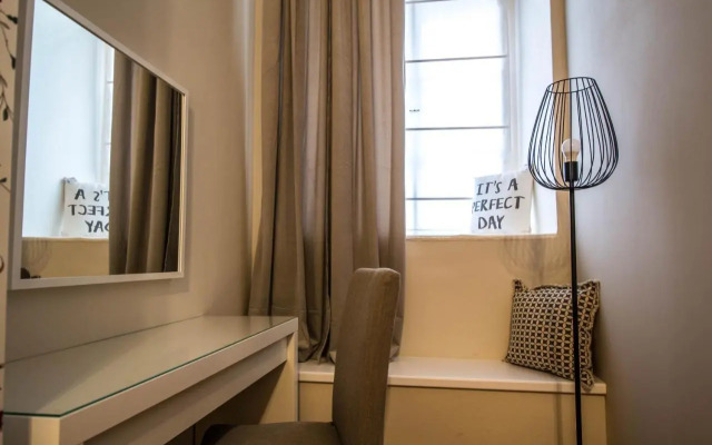 4Bdr Historical Spirit Apt By Ruterra