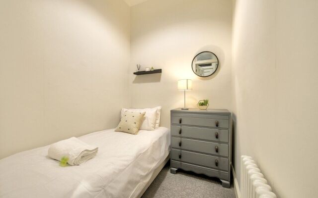 Stylish Modern Apartment Parking