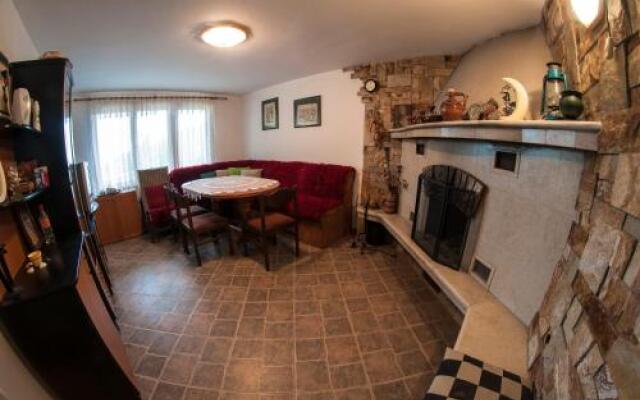 Sluncho Guest House