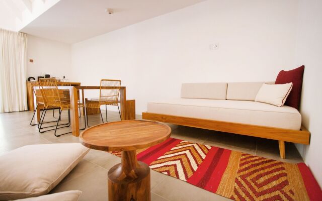 The Gilded Iguana Surf Hotel