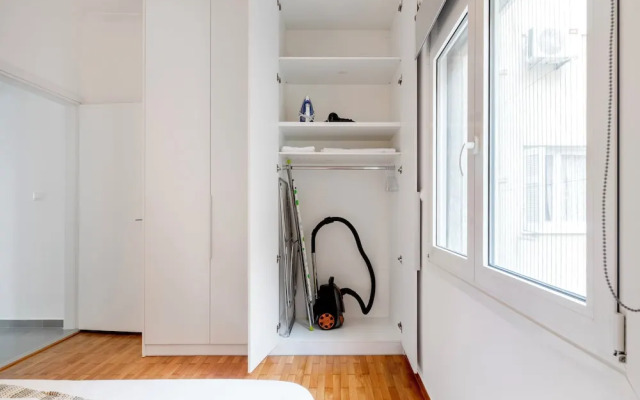 Selesta - 2 Bedroom Apartment in Athens