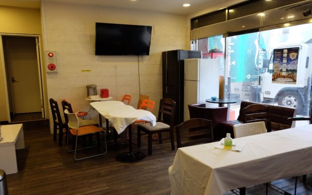 Sophiearth Hostel & Apartments