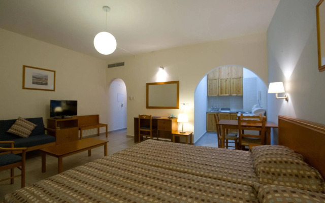 Kefalos - Damon Hotel Apartments