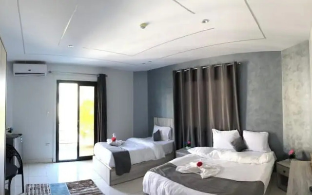 Garden City House Hotel