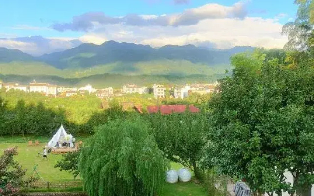 Mr. Dai Jiuzhuang Hostel