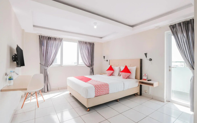 OYO Flagship 210 Amethyst Kemayoran Near RSUD Pademangan