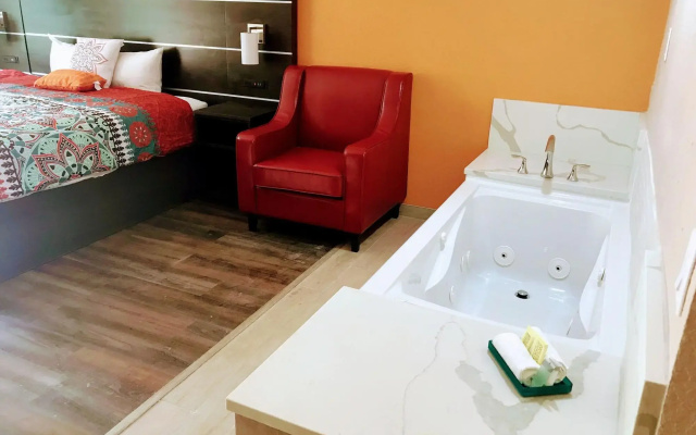 Tropical Inn & Suites
