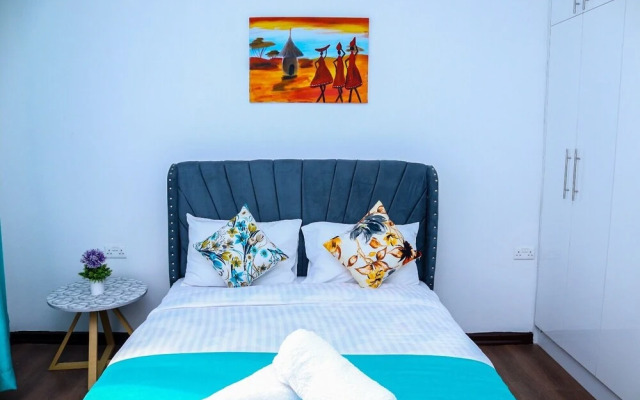 Luxury 4 Bedroom with a Rooftop Pool