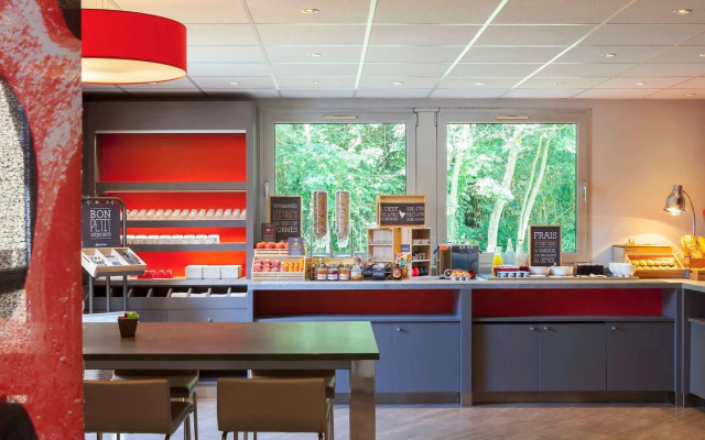 Ibis Jouy en Josas Velizy