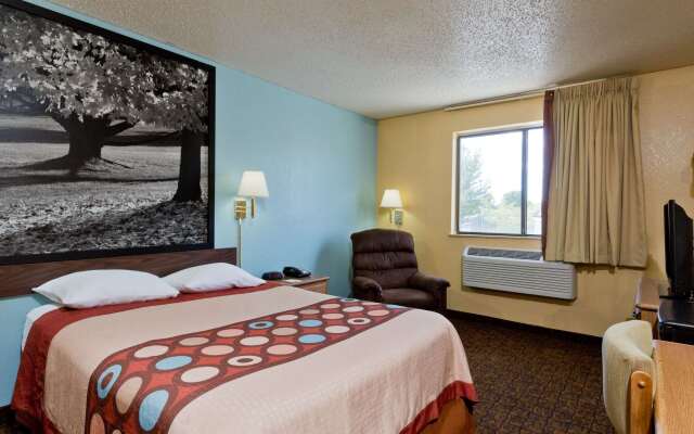 Super 8 Lexington Park/California Area