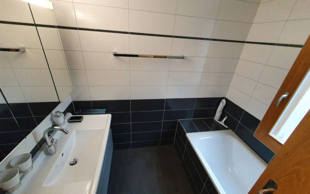 Chalet Apartments Iseltwald