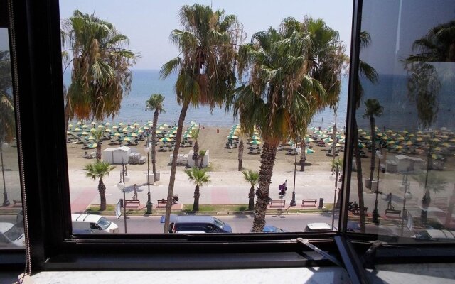 Krasas Beach Apartments