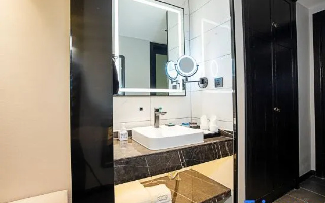 Xana Hotelle Hotel (Zhumadian Gaotie Xizhan)